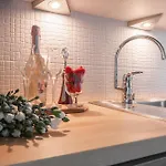 Kultaranta A - Scenic Lakeside With Hot Tub And Sauna Dağ evi *