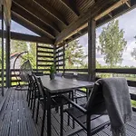 Kultaranta A - Scenic Lakeside With Hot Tub And Sauna