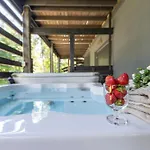 Dağ evi Kultaranta A - Scenic Lakeside With Hot Tub And Sauna *