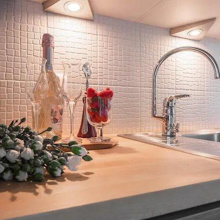 Kultaranta A - Scenic Lakeside In With Hot Tub And Sauna Chalet *