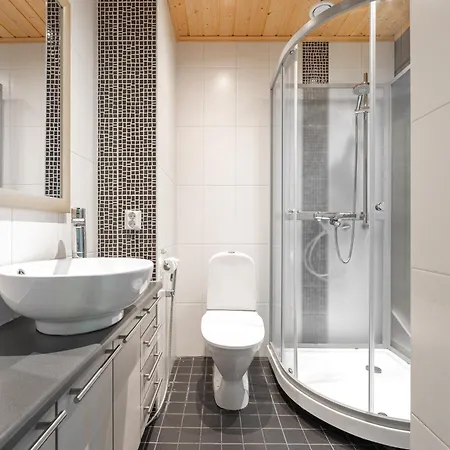 Kultaranta A - Scenic Lakeside In With Hot Tub And Sauna Chalet *