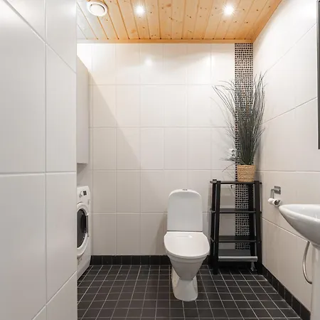 Kultaranta A - Scenic Lakeside In With Hot Tub And Sauna *