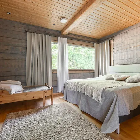Kultaranta A - Scenic Lakeside With Hot Tub And Sauna Dağ evi