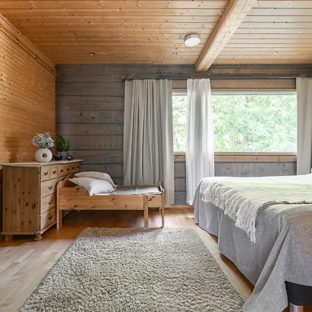 Kultaranta A - Scenic Lakeside In With Hot Tub And Sauna