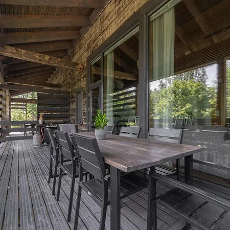 Kultaranta A - Scenic Lakeside With Hot Tub And Sauna